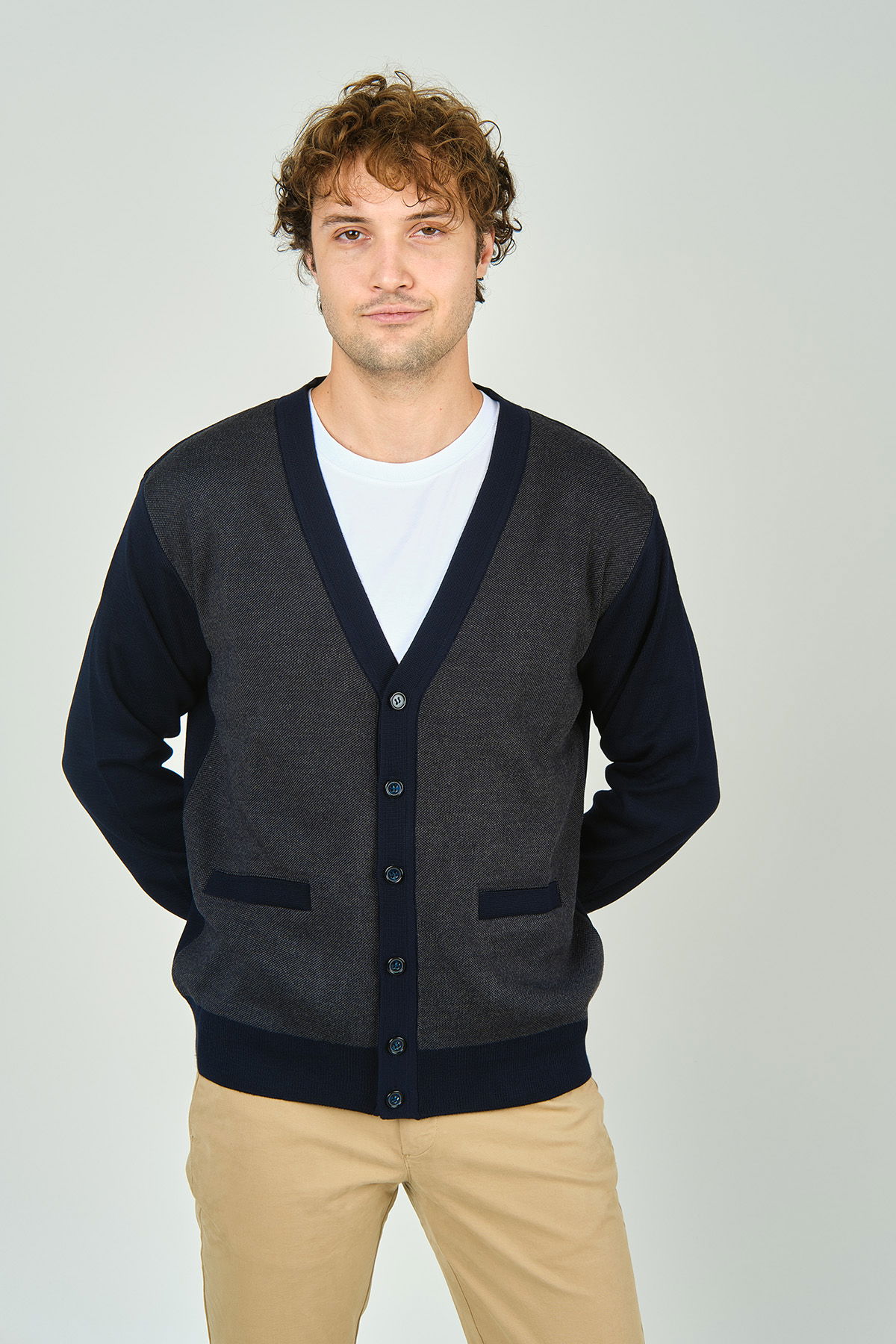 Ateş Triko Erkek Cep Detaylı V Yaka Yün Hırka 4490 Lacivert - 1