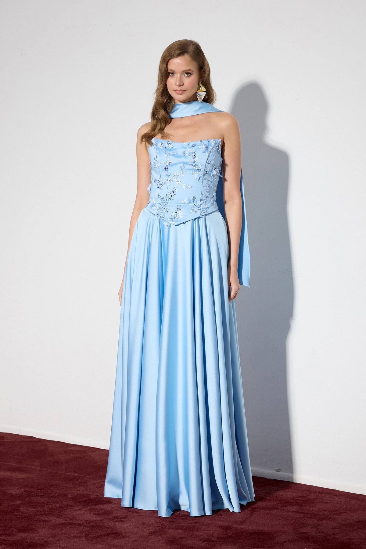 Carmen Kadın Straplez Şallı İşlemeli Saten Uzun Abiye Elbise 58699 Bebe Mavisi - 3