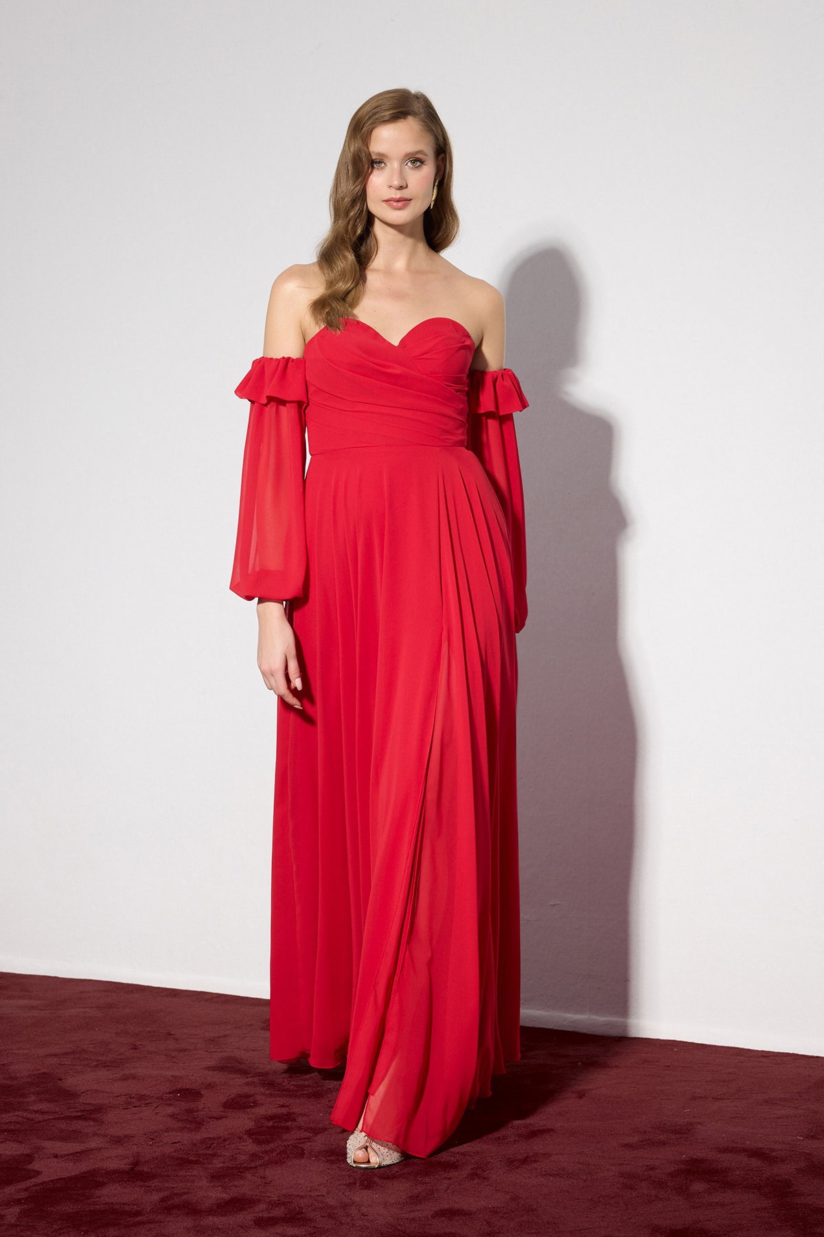 Carmen Kadın Yırtmaçlı Straplez Şifon Abiye Elbise 58695 Kırmızı - 3