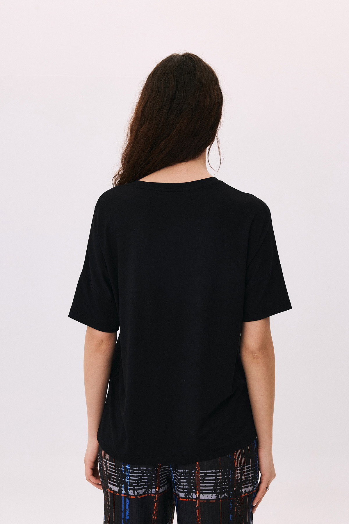 Daido Kadın V Yaka Pul Detaylı ve Desenli Kısa Kol T-Shirt 6235 Siyah - 4