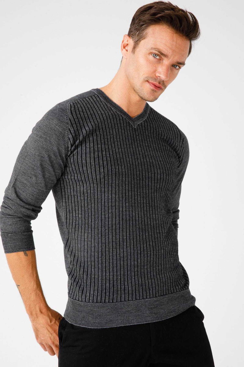 Desen Triko Erkek Önü Çizgili V Yaka Triko Kazak 02421501 Füme - 3
