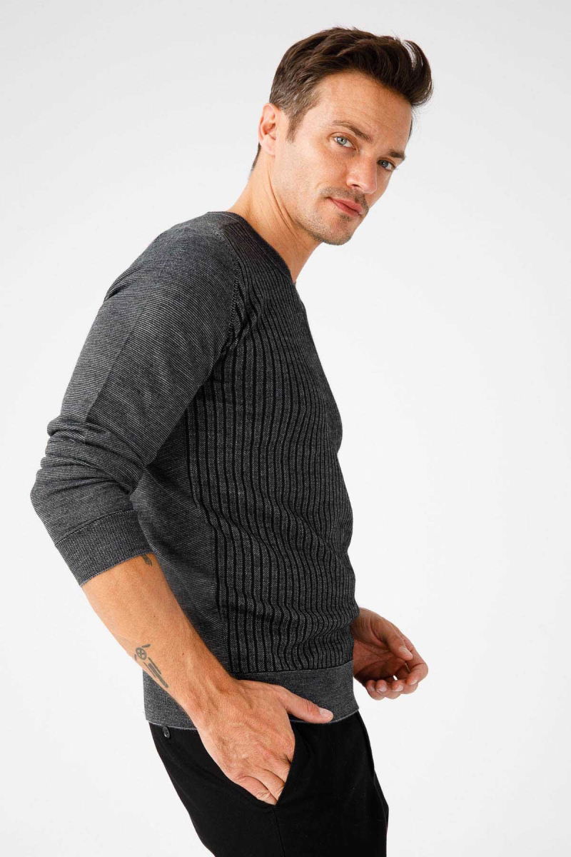 Desen Triko Erkek Önü Çizgili V Yaka Triko Kazak 02421501 Füme - 4