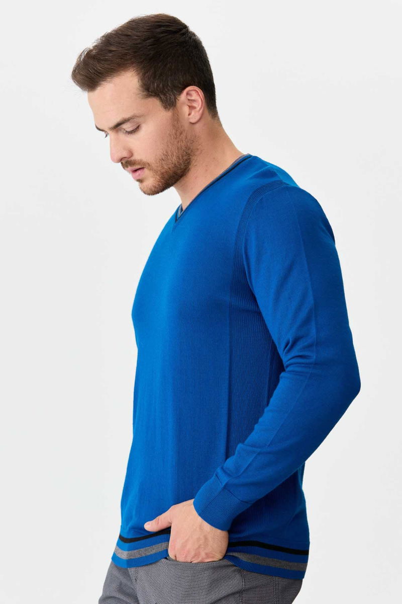 Desen Triko Erkek Yaka Kenarı Çizgili V Yaka Yün Kazak 02421613 Saks - 2