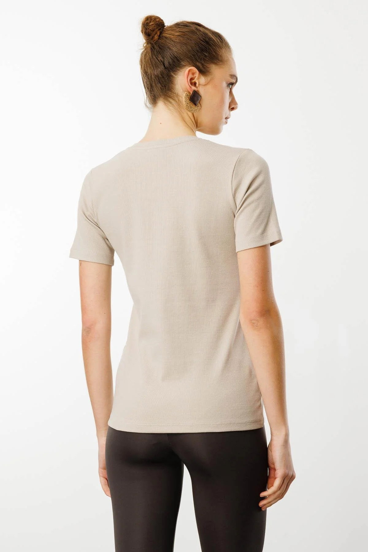 Desen Triko Kadın Açma Yaka Boncuk İşlemeli T-Shirt 24754 Bej - 4