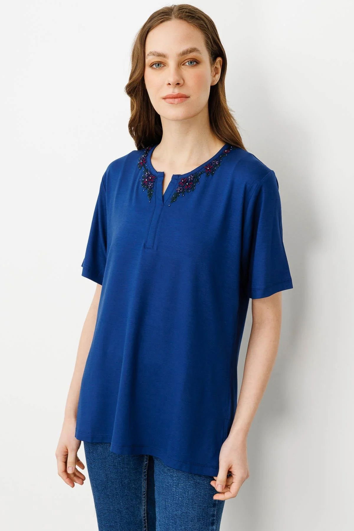 Desen Triko Kadın Açma Yaka Dantel Çiçek İşlemeli Penye T-Shirt 24751 Indigo - 1