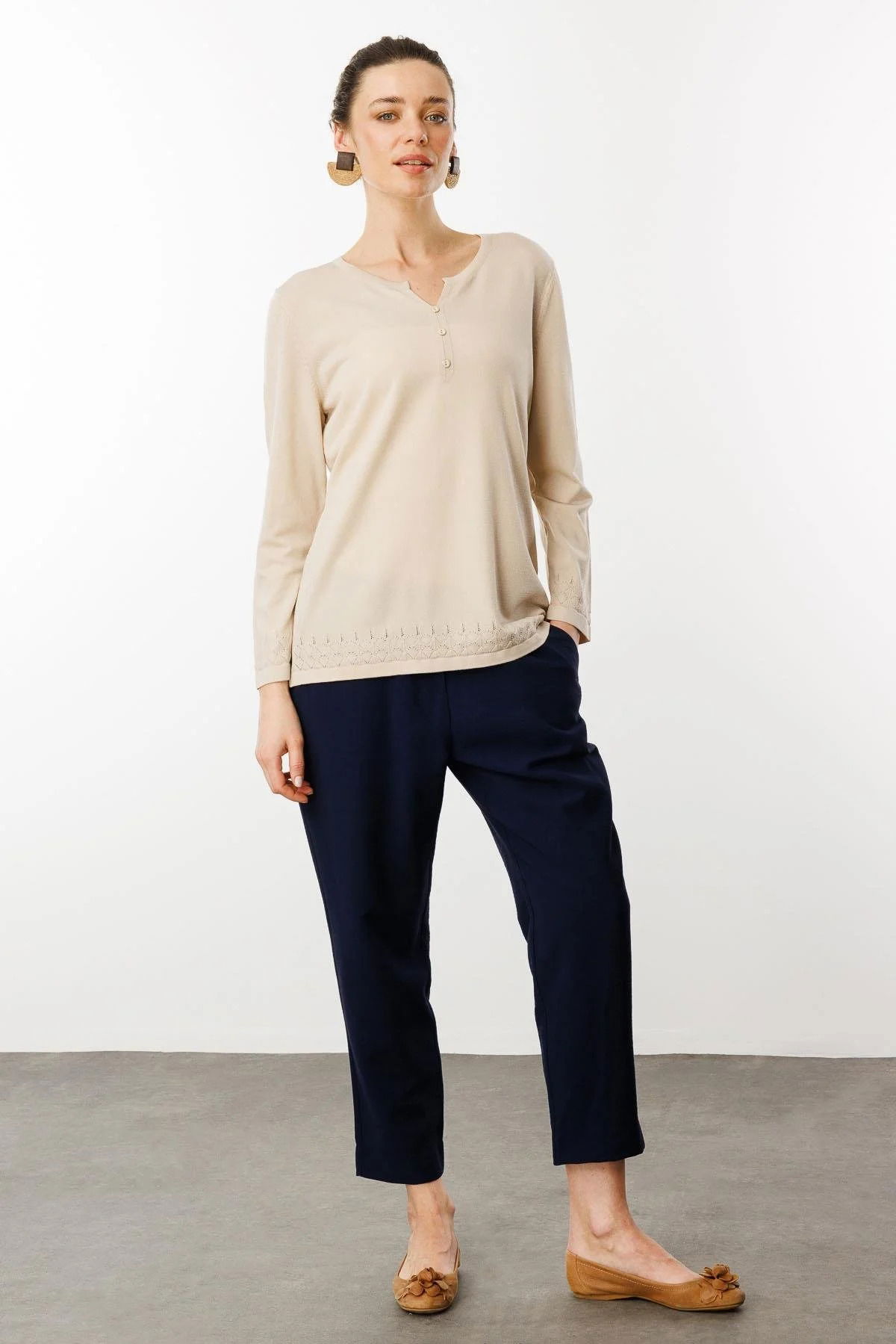 Desen Triko Kadın Açma Yaka Düğmeli Triko Bluz 25358 Bej - 2