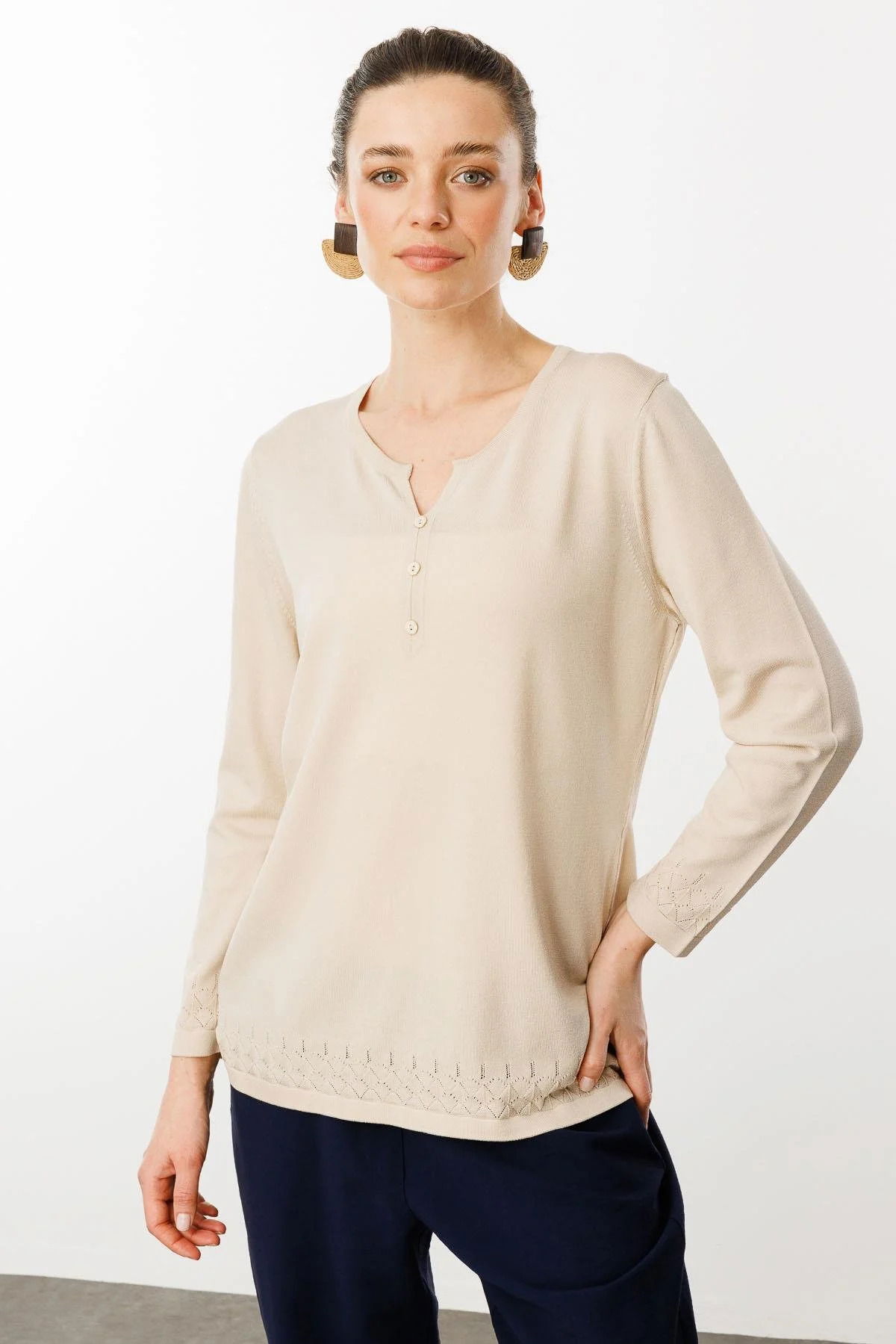 Desen Triko Kadın Açma Yaka Düğmeli Triko Bluz 25358 Bej - 3