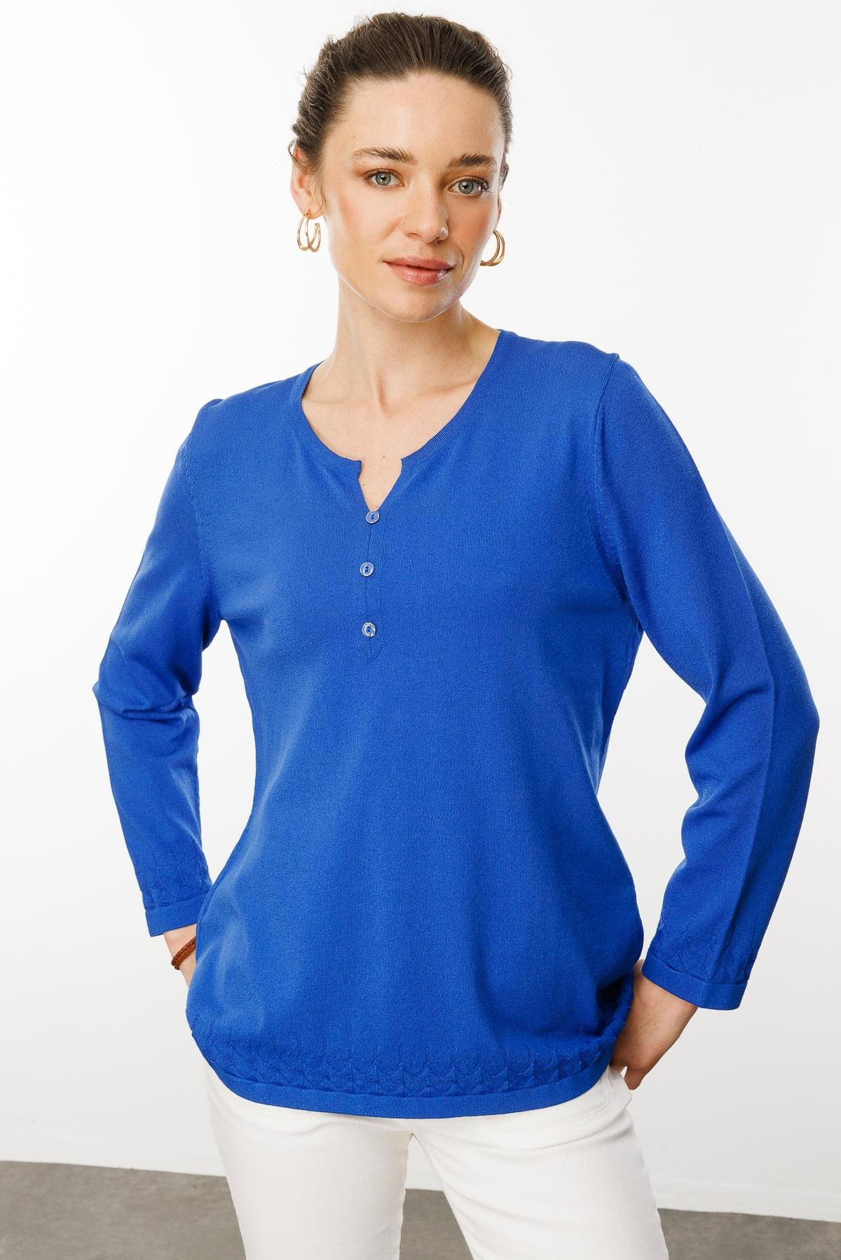 Desen Triko Kadın Açma Yaka Düğmeli Triko Bluz 25358 Saks - 1