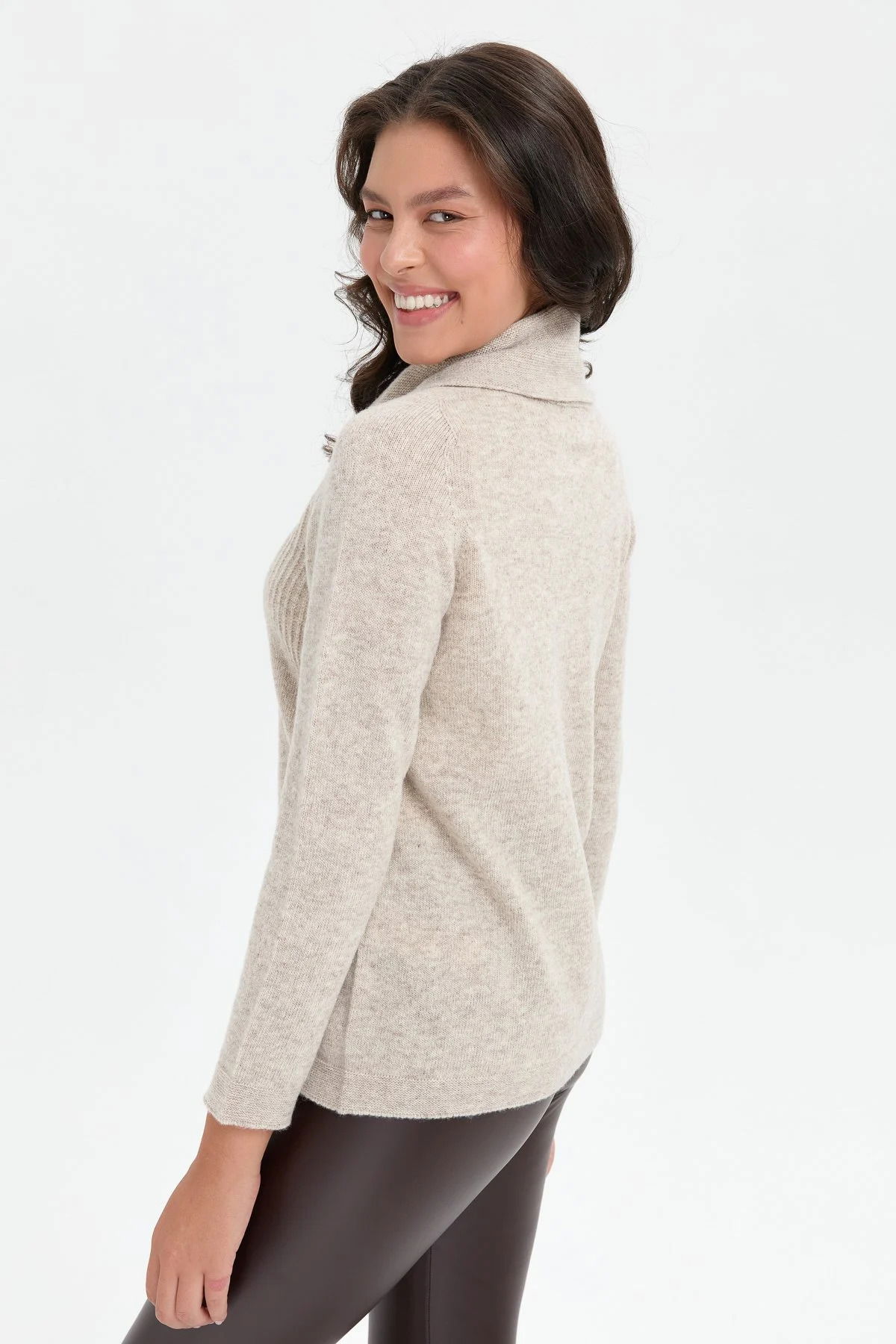 Desen Triko Kadın Degaje Yaka Dikişsiz Önü Selanik Örgü Yün Kazak 24200 V. Bej - 4