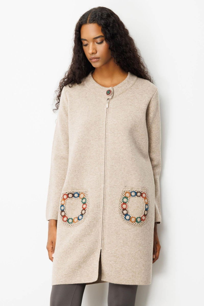 Desen Triko Kadın Dik Yaka Cebi Tığlamalı Uzun Yün Kaban 25023 K. Bej - 2
