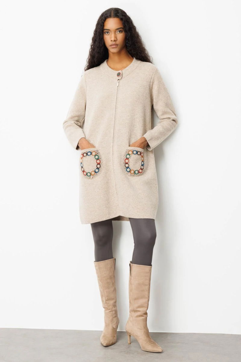 Desen Triko Kadın Dik Yaka Cebi Tığlamalı Uzun Yün Kaban 25023 K. Bej - 3