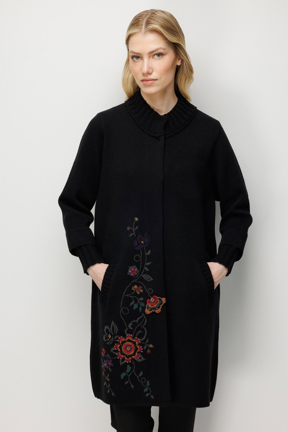 Desen Triko Kadın Dik Yaka Desenli Uzun Yün Kaban Siyah - 3