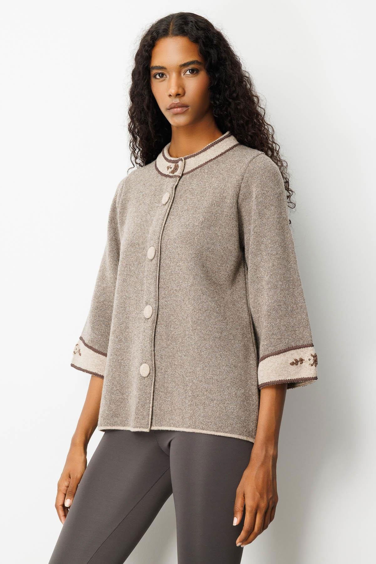 Desen Triko Kadın Dik Yaka Kolu ve Yakası Nakışlı Yün Ceket 25033 K. Bej - 2