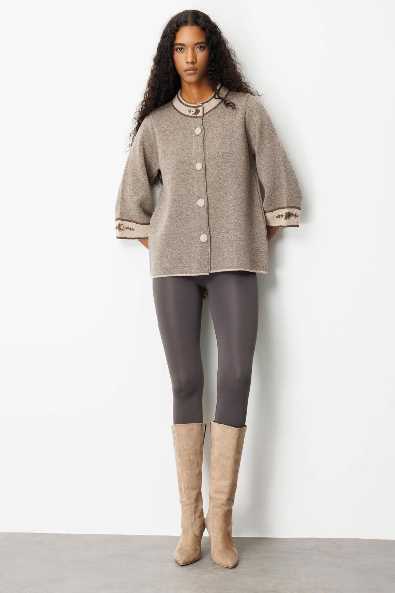 Desen Triko Kadın Dik Yaka Kolu ve Yakası Nakışlı Yün Ceket 25033 K. Bej - 3