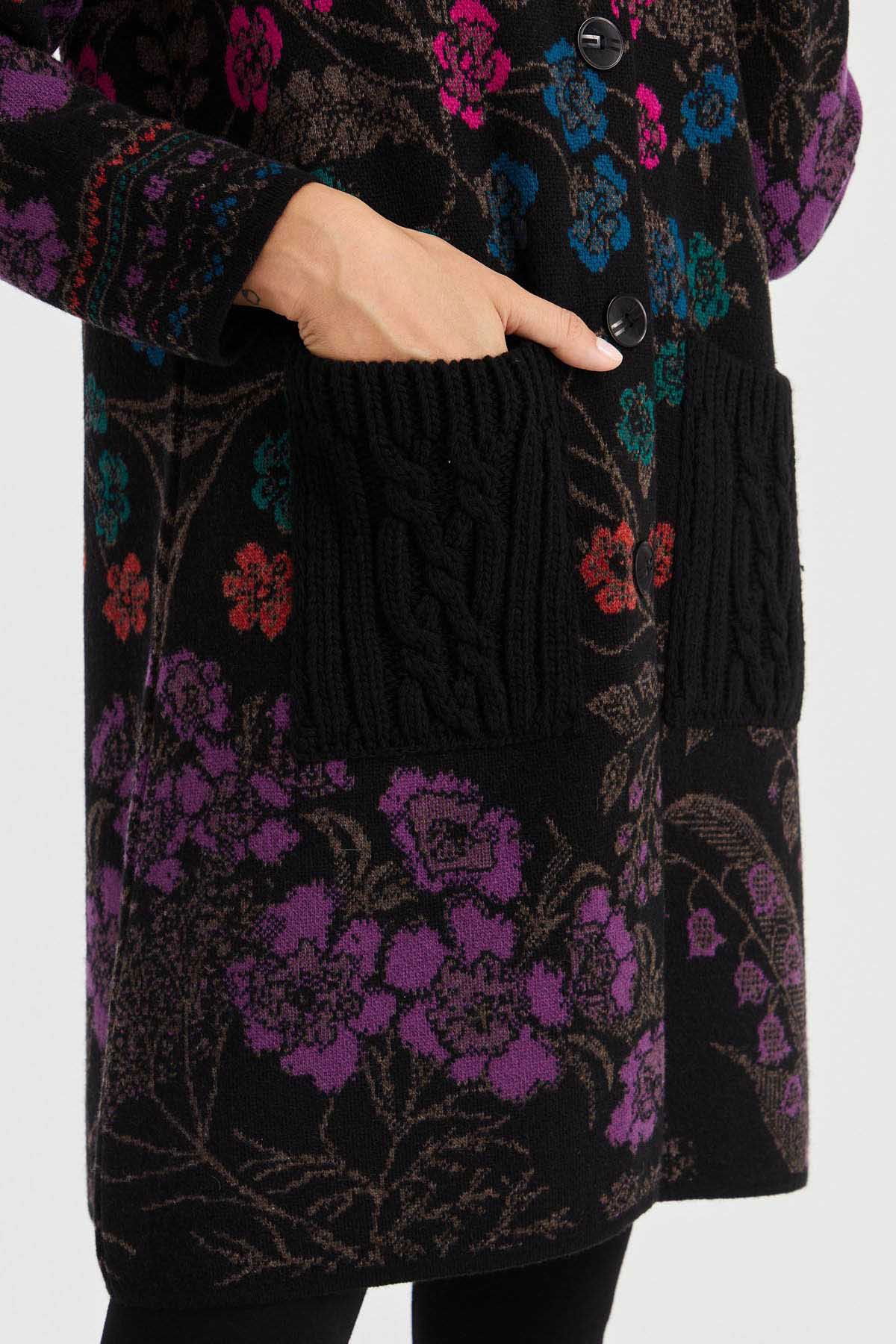 Desen Triko Kadın Dik Yaka Sarmaşık Çiçekli Uzun Yün Kaban 30189 Siyah - 4