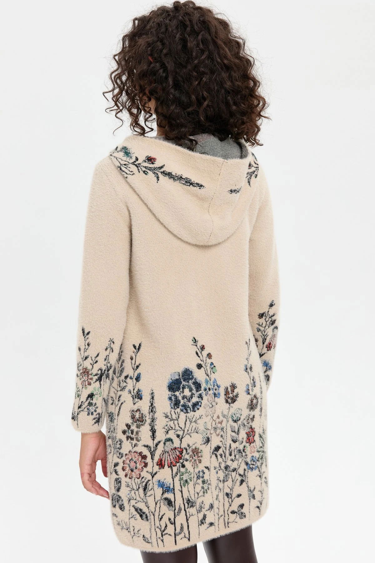 Desen Triko Kadın Kapüşonlu Eteği ve Kolu Kır Çiçeği Desenli Uzun Kaban 24007 Bej - 5