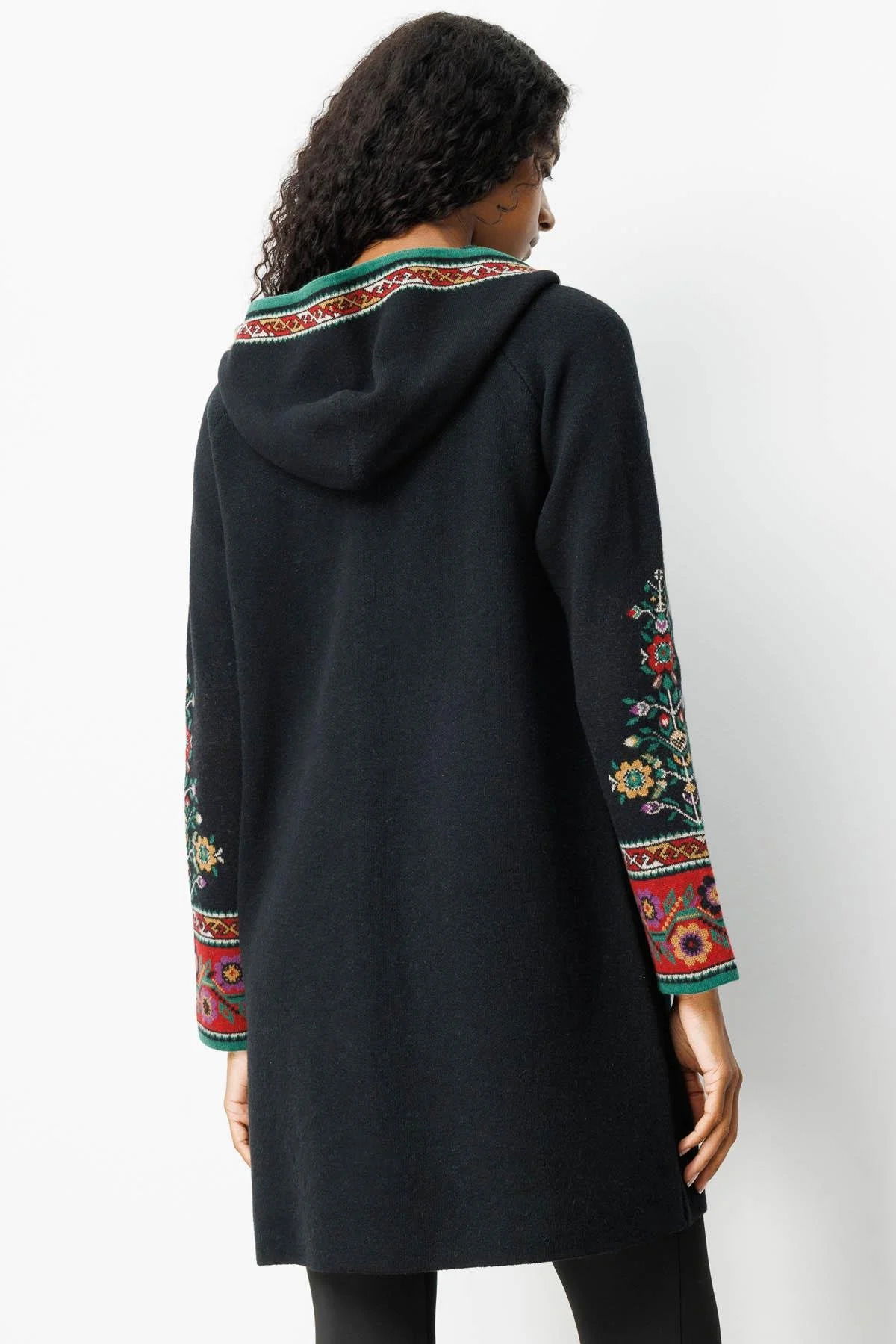 Desen Triko Kadın Kapüşonlu Kilim Jakarlı Püsküllü Yün Kaban 25056 Siyah - 4
