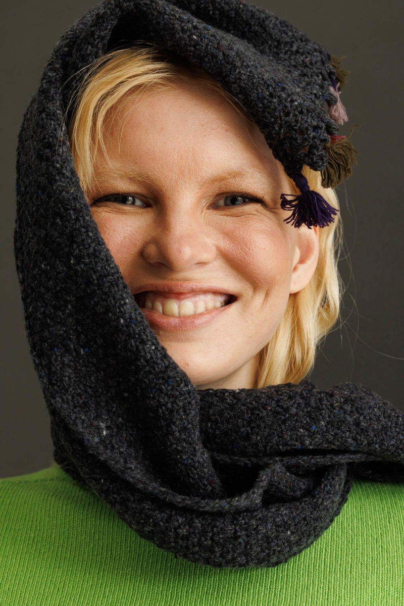 Desen Triko Kadın Kenarı Tığlamalı Püsküllü Yün Kaşkol 22033 K.Füme - 2