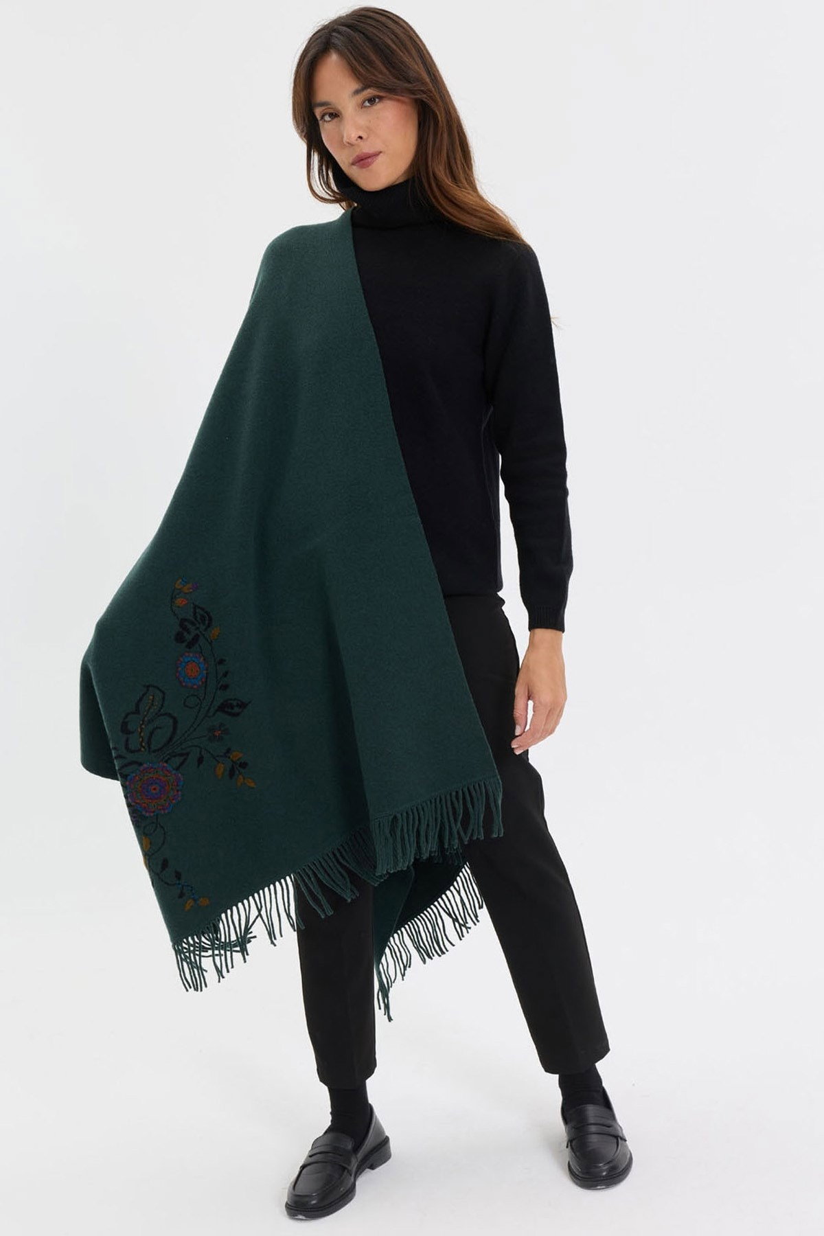 Desen Triko Kadın Köşesi Desenli Renkli Çiçek İşlemeli Püsküllü Yün Şal Yeşil - 1