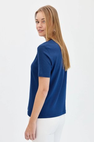 Desen Triko Kadın Omzu ve Yaka Kenarı İşlemeli Pamuklu T-Shirt KMY24004 Açık Lacivert - 2