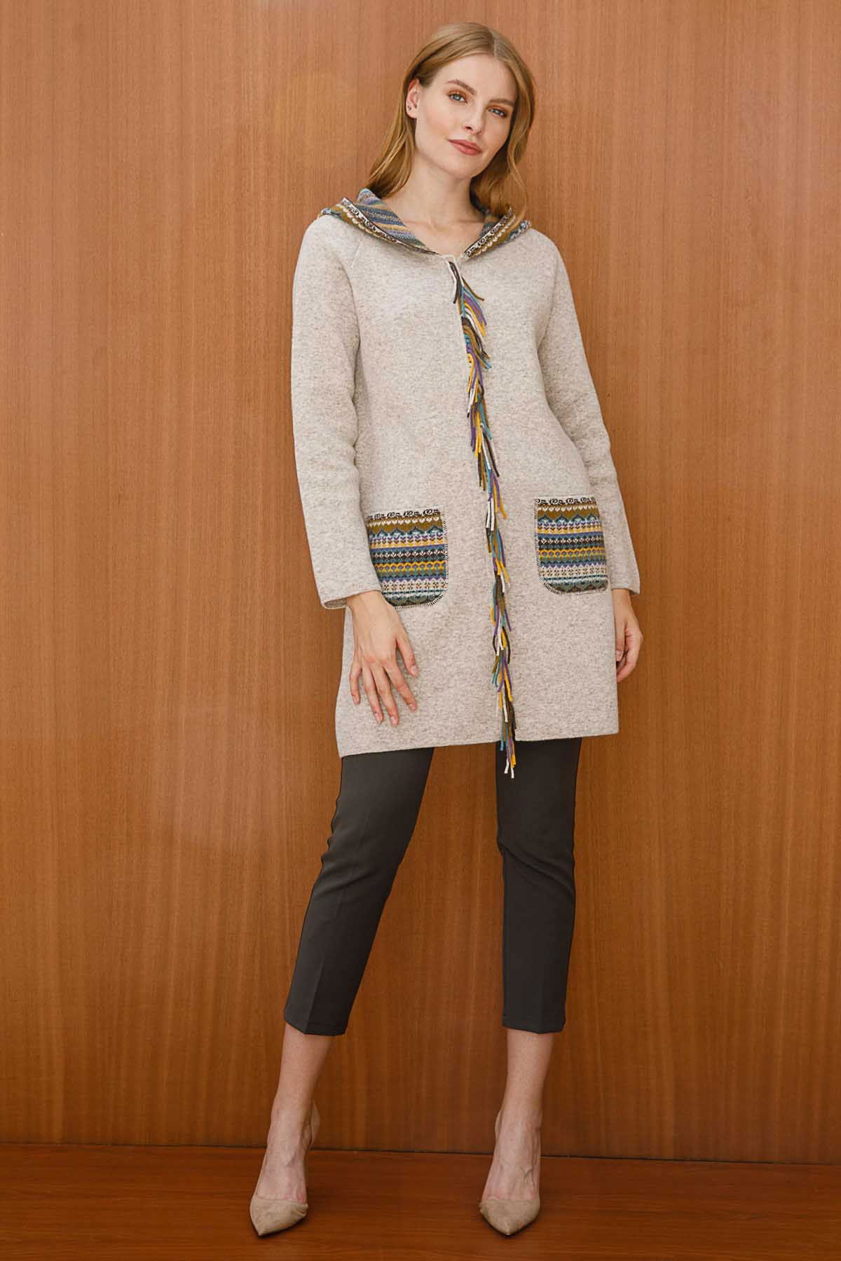 Desen Triko Kadın Önü Püsküllü Kapüşonlu Uzun Kaban 2258 Bej - 2