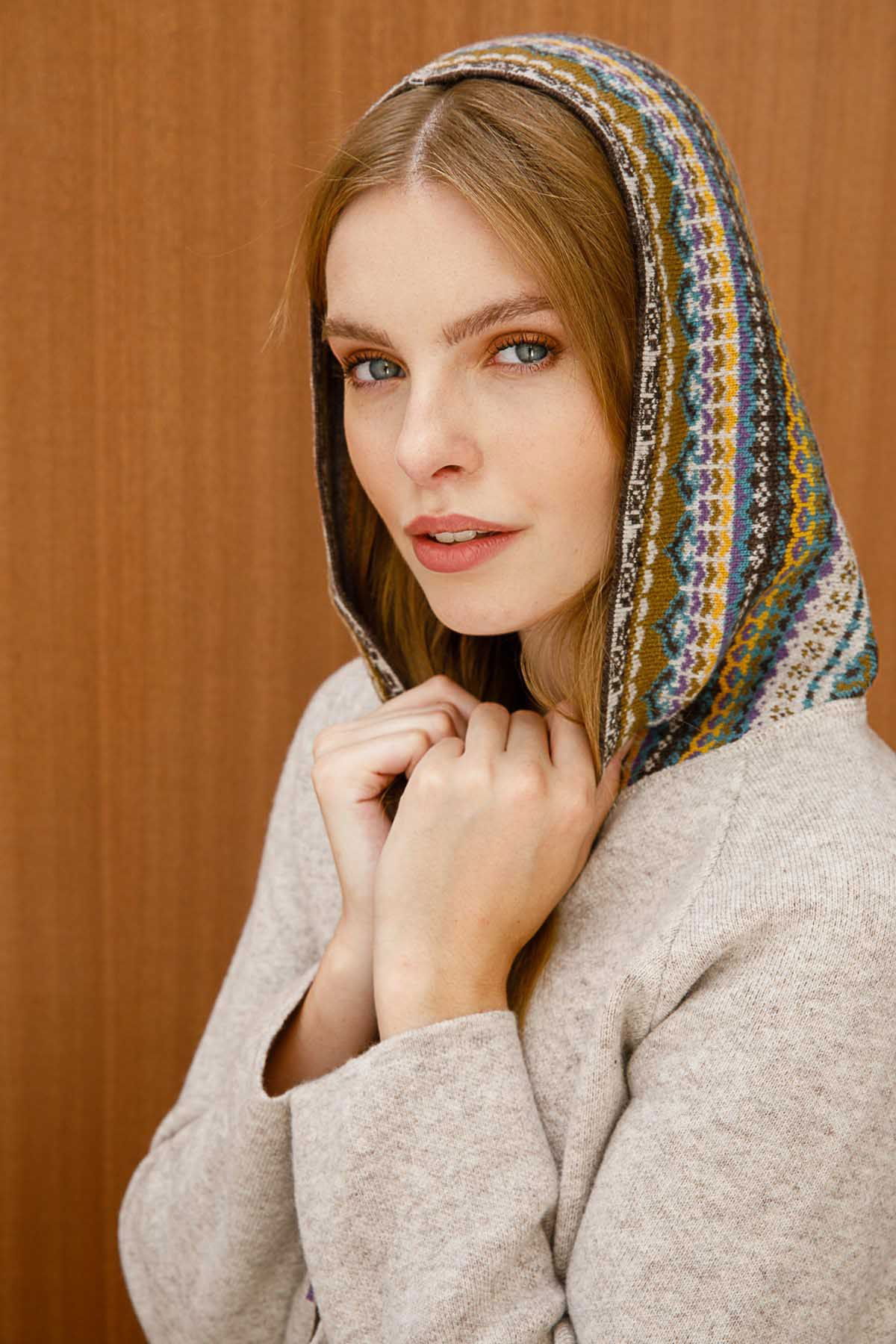 Desen Triko Kadın Önü Püsküllü Kapüşonlu Uzun Kaban 2258 Bej - 4