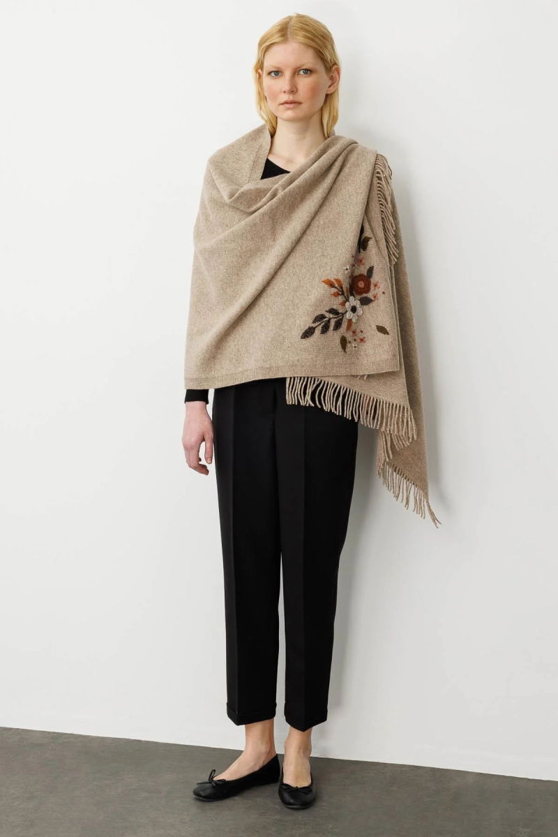 Desen Triko Kadın Papatya İşlemeli Püsküllü Yün Şal 24028 K. Bej - 3
