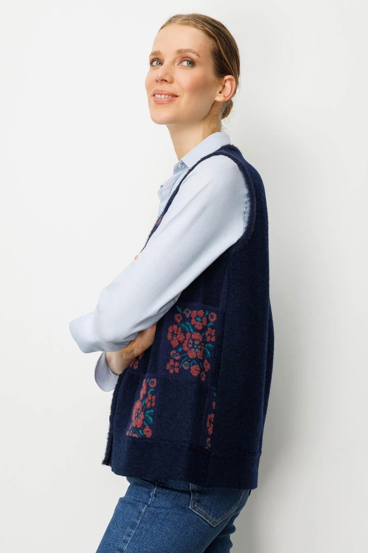 Desen Triko Kadın Pıtırcık Çiçekli Patchwork Keçe Yün Yelek 24084 A.Laci-G.Kurusu - 2