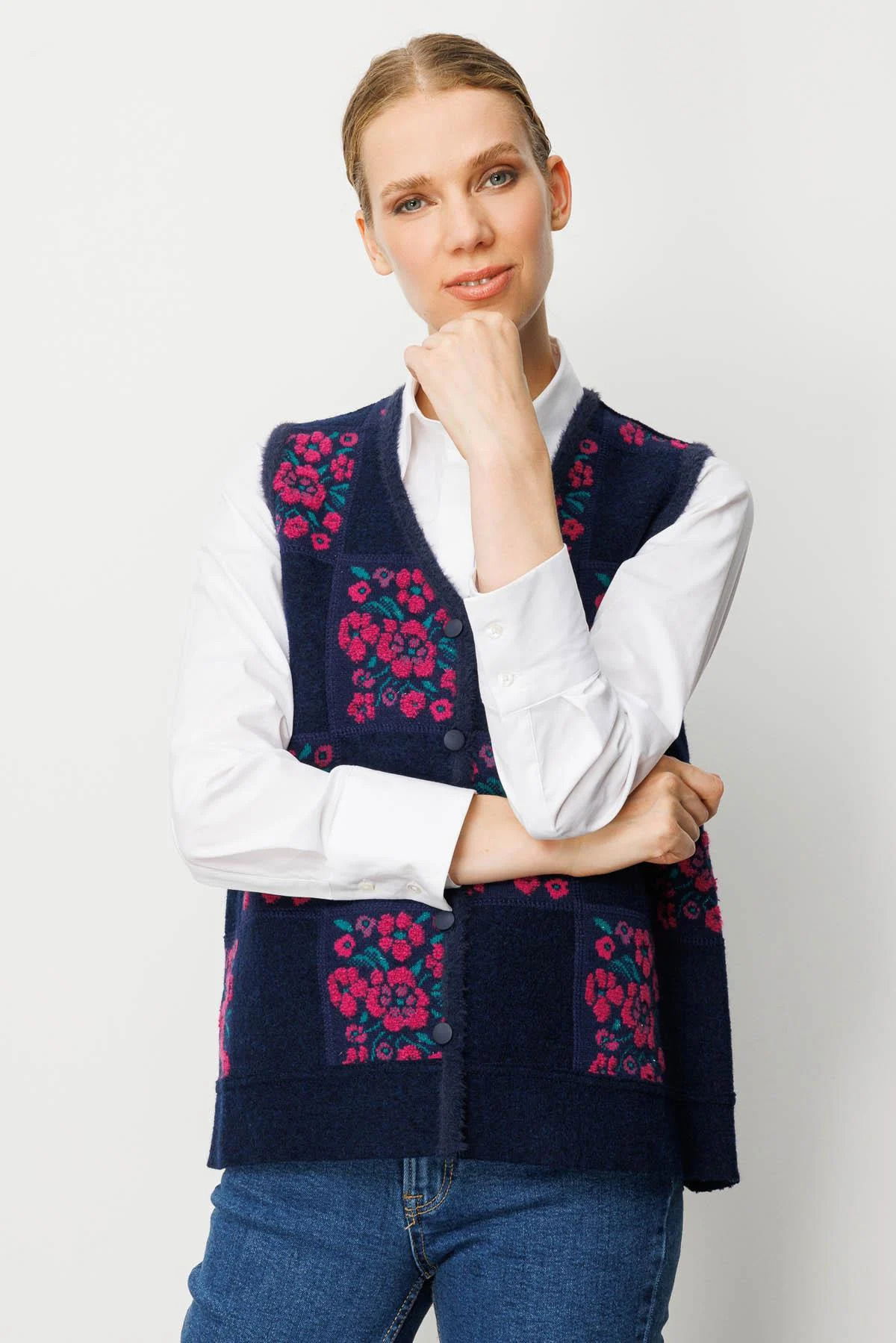 Desen Triko Kadın Pıtırcık Çiçekli Patchwork Keçe Yün Yelek 24084 Sıklamen - 3