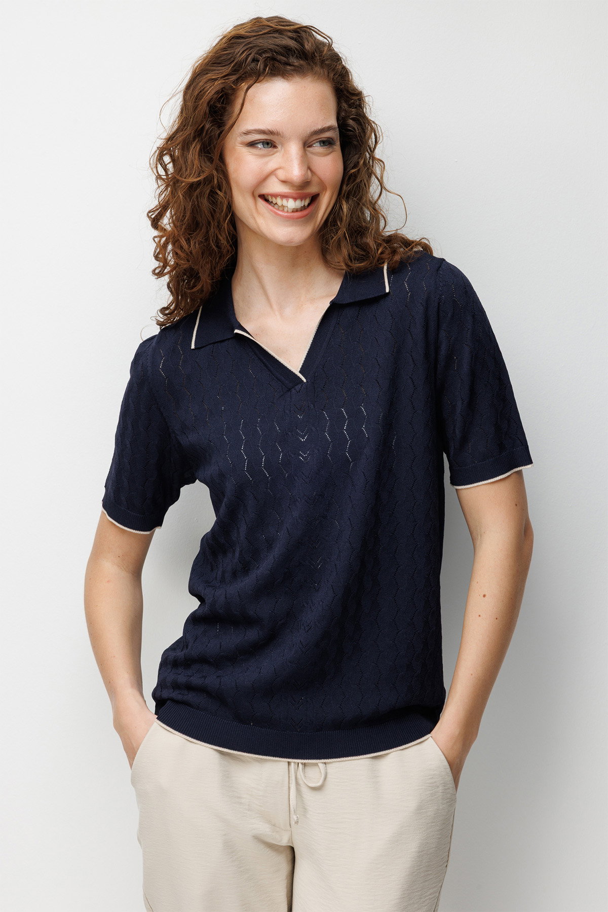 Desen Triko Kadın Polo Yaka Ajurlu İnce Triko Bluz 26355 Koyu Lacivert - 1