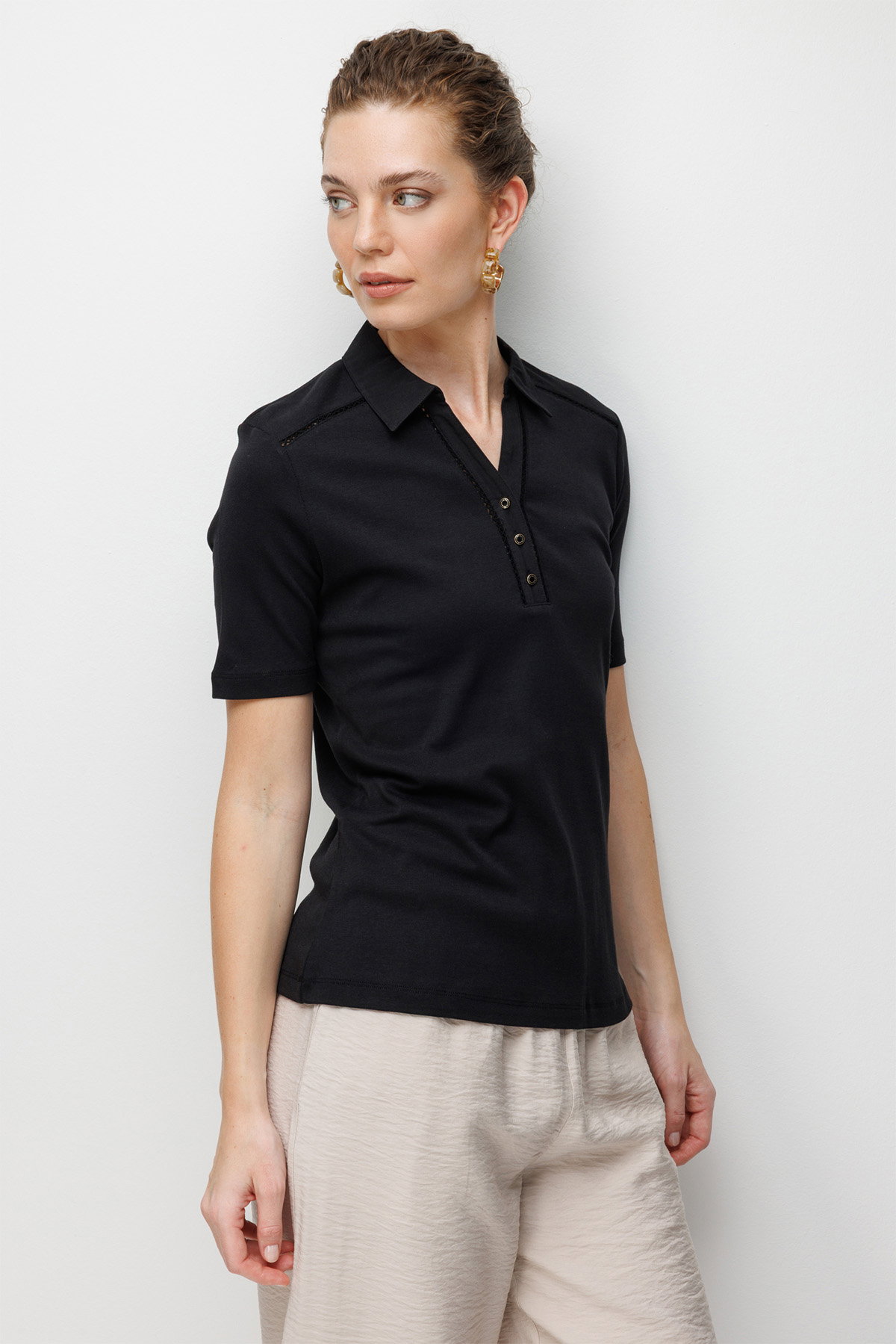 Desen Triko Kadın Polo Yaka İğne İşlemeli Pamuklu Penye T-Shirt 26802 Siyah - 1