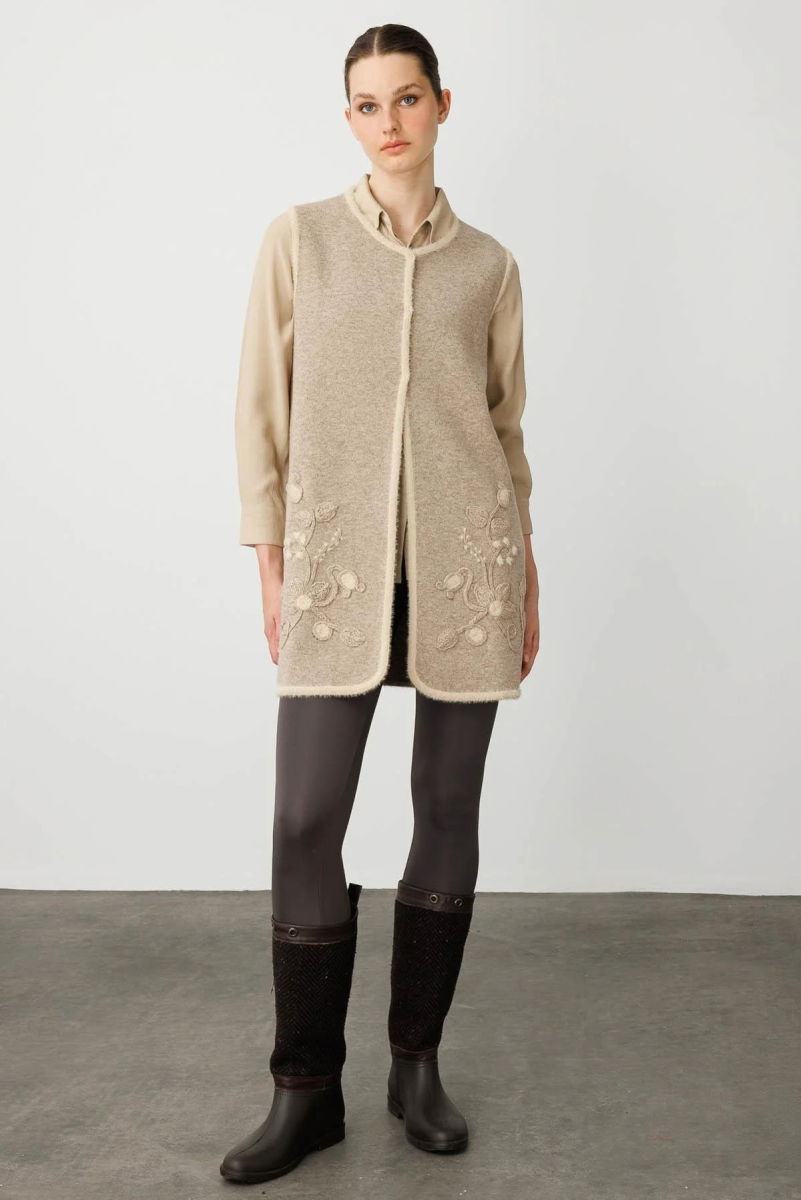 Desen Triko Kadın Sıfır Yaka Çiçekli Uzun Yün Yelek 25014 K. Bej - 3