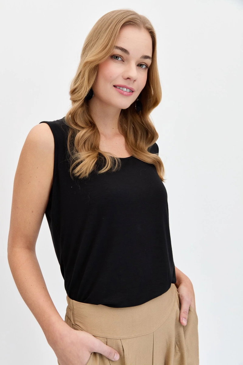Desen Triko Kadın Sıfır Yaka Flamlı Kumaş Basic Askılı T-Shirt 24086 Siyah 