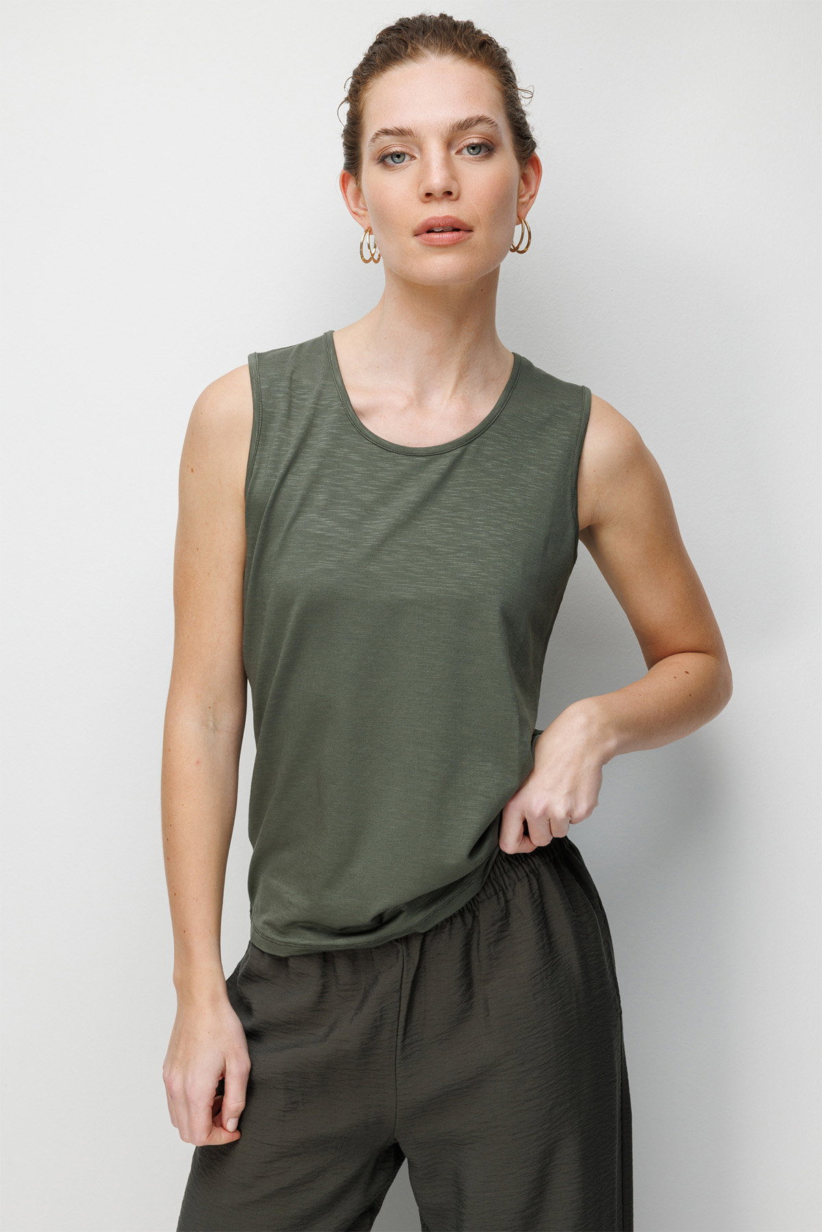 Desen Triko Kadın Sıfır Yaka Flamlı Kumaş Basic Askılı T-Shirt KMY24086 Haki - 2