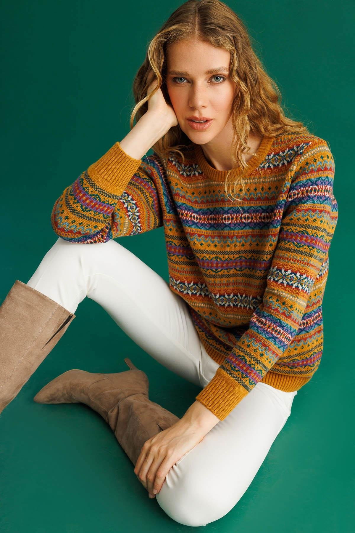 Desen Triko Kadın Sıfır Yaka Komple Jakarlı Yün Kazak 25100 Hardal - 1