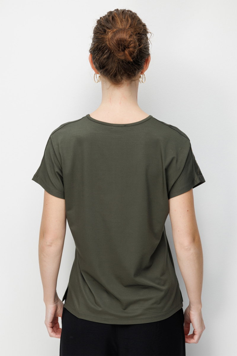 Desen Triko Kadın Sıfır Yaka Nakış İşlemeli Düşük Kollu Penye T-Shirt 26702 Haki - 4