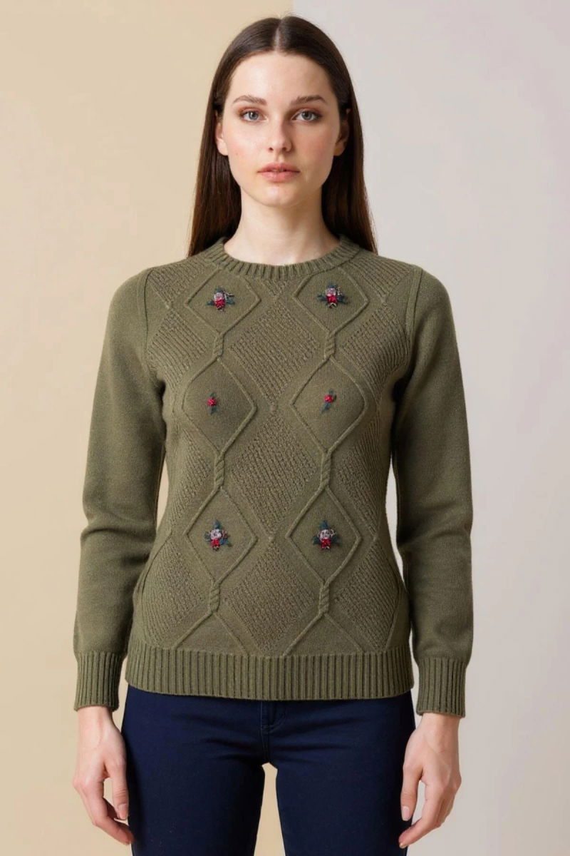 Desen Triko Kadın Sıfır Yaka Önü Baklavalı Nakış İşlemeli Kazak 25208 Haki - Desen Triko