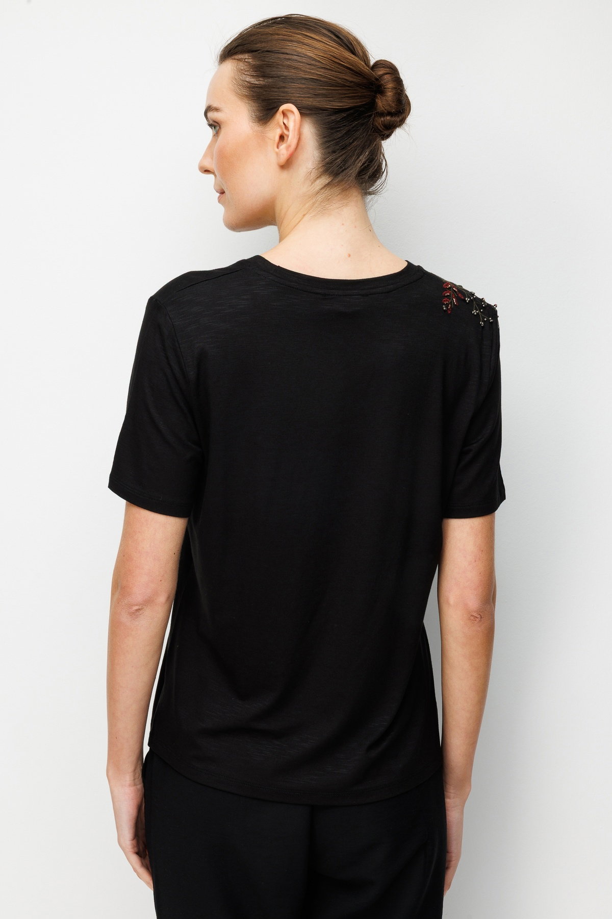 Desen Triko Kadın Sıfır Yaka Tek Omzu Nakışlı Penye T-Shirt 26701 Siyah - 4