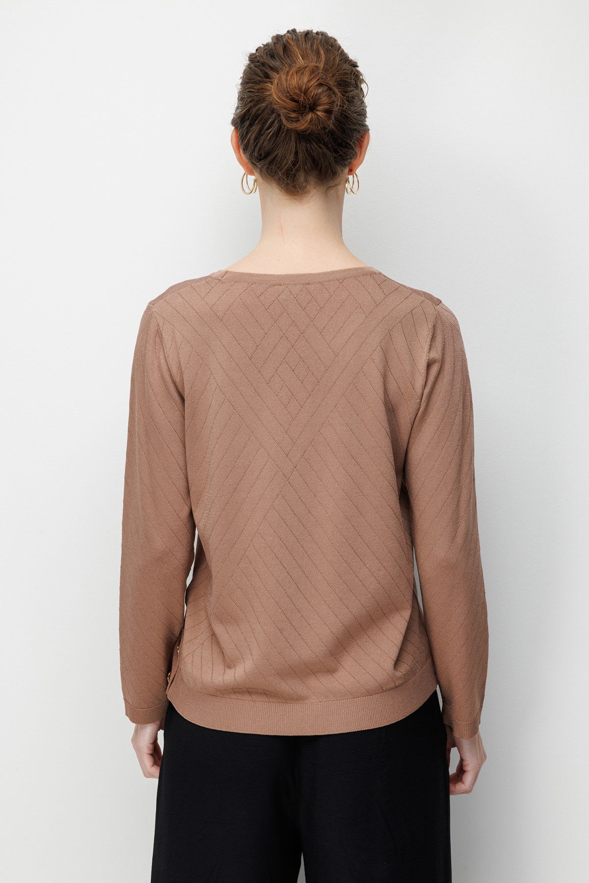 Desen Triko Kadın Sıfır Yaka Verev Çizgili Yanı Düğmeli Uzun Kollu İnce Triko Bluz 26372 Mocha - 4