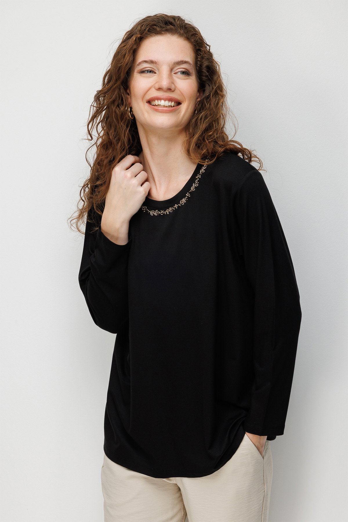 Desen Triko Kadın Sıfır Yaka Yaka Kenarı İşlemeli Penye Bluz 26705 Siyah - 2