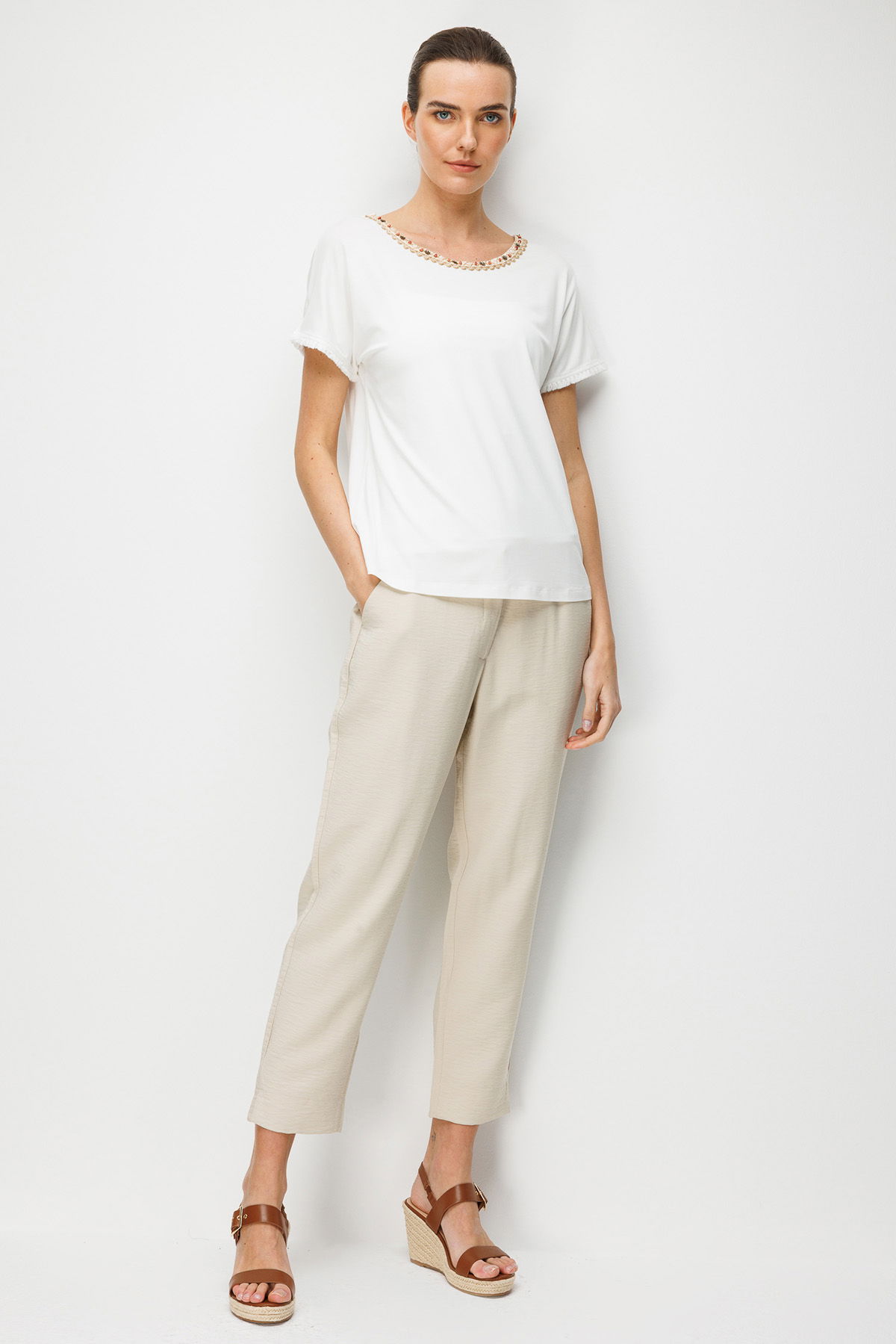 Desen Triko Kadın Sıfır Yaka Yakası Hasır Aksesuarlı Penye T-Shirt 26819 Ekru - 2