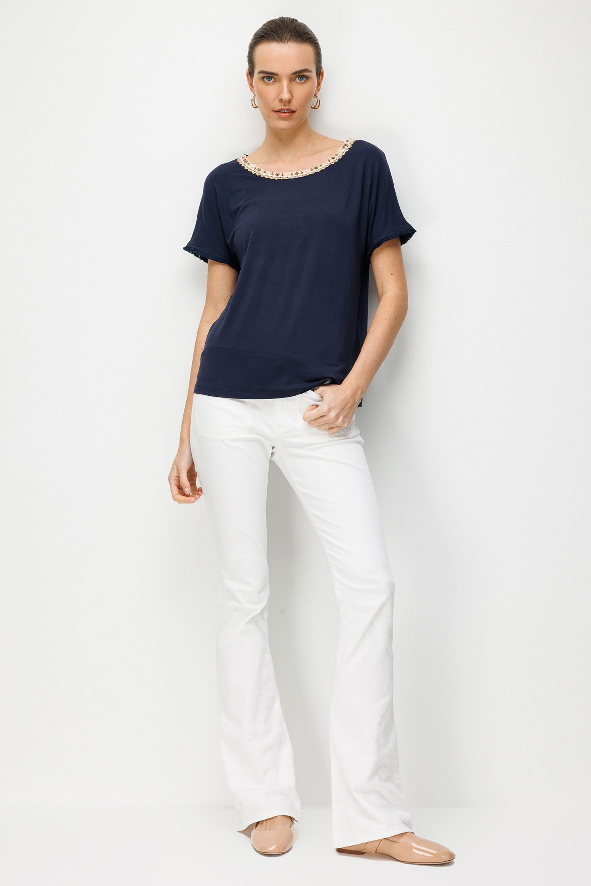 Desen Triko Kadın Sıfır Yaka Yakası Hasır Aksesuarlı Penye T-Shirt 26819 Lacivert - 2