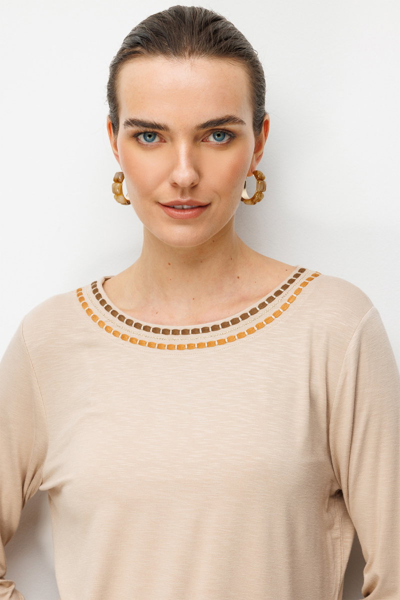 Desen Triko Kadın Sıfır Yaka Yakası İki Renkli İşlemeli Taşlı Penye Bluz 26848 Bej - 2