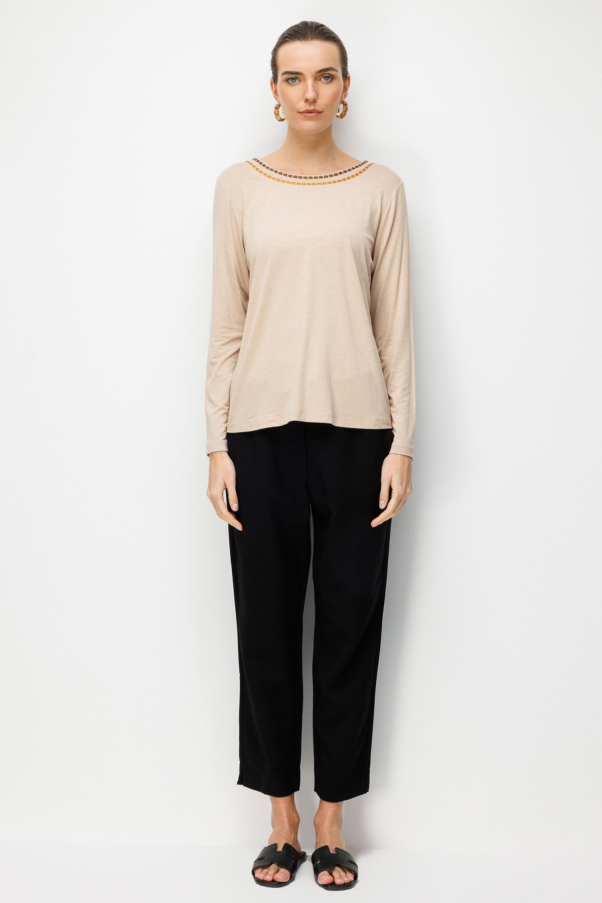 Desen Triko Kadın Sıfır Yaka Yakası İki Renkli İşlemeli Taşlı Penye Bluz 26848 Bej - 3