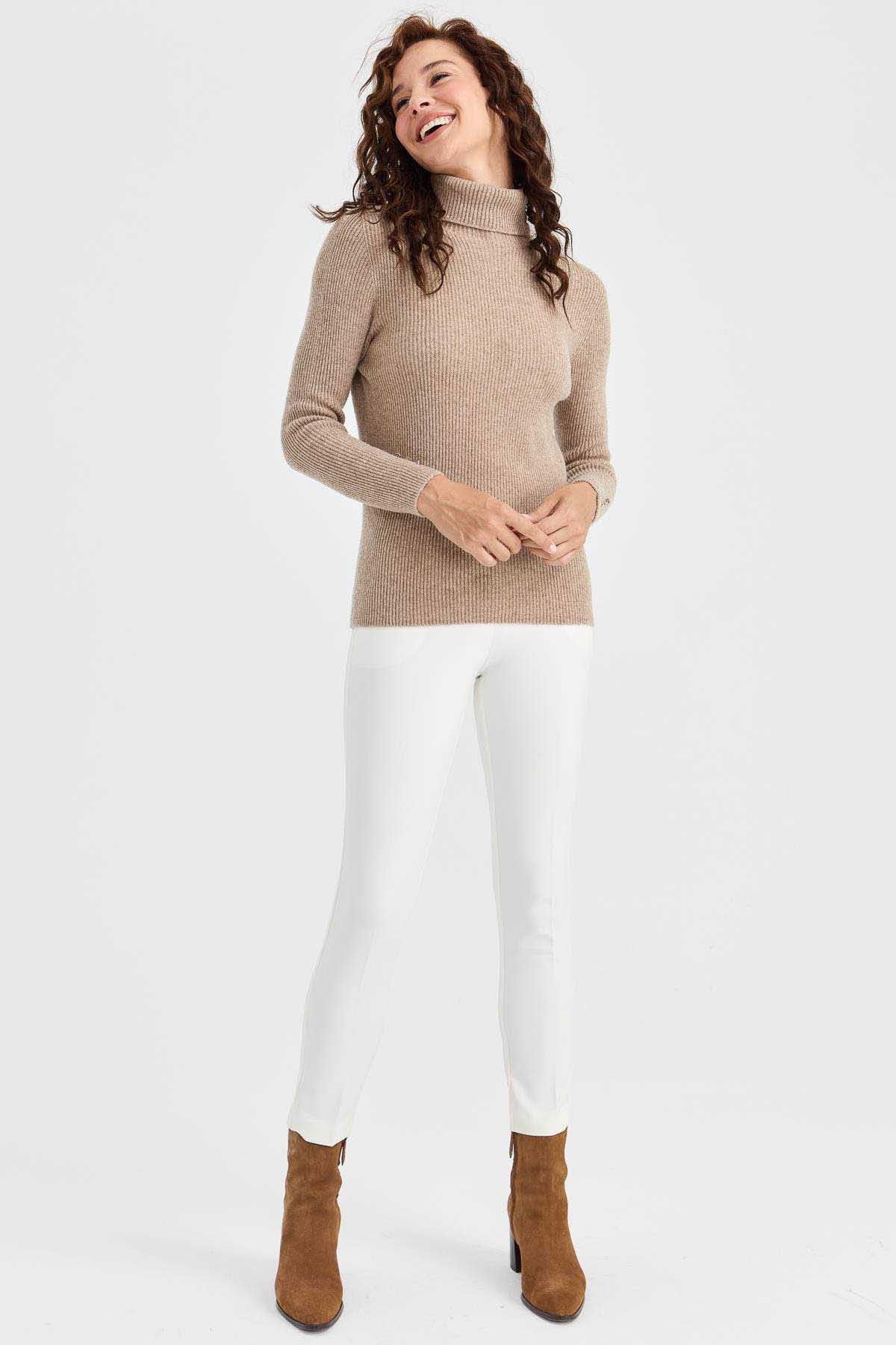 Desen Triko Kadın Tam Balıkçı Yaka Kol Ucu Düğmeli Yün Kazak 23159 K. Bej - 2