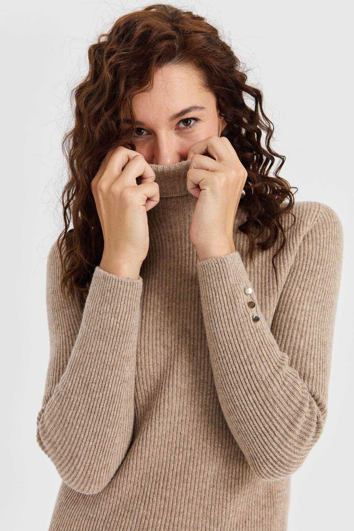 Desen Triko Kadın Tam Balıkçı Yaka Kol Ucu Düğmeli Yün Kazak 23159 K. Bej - 3