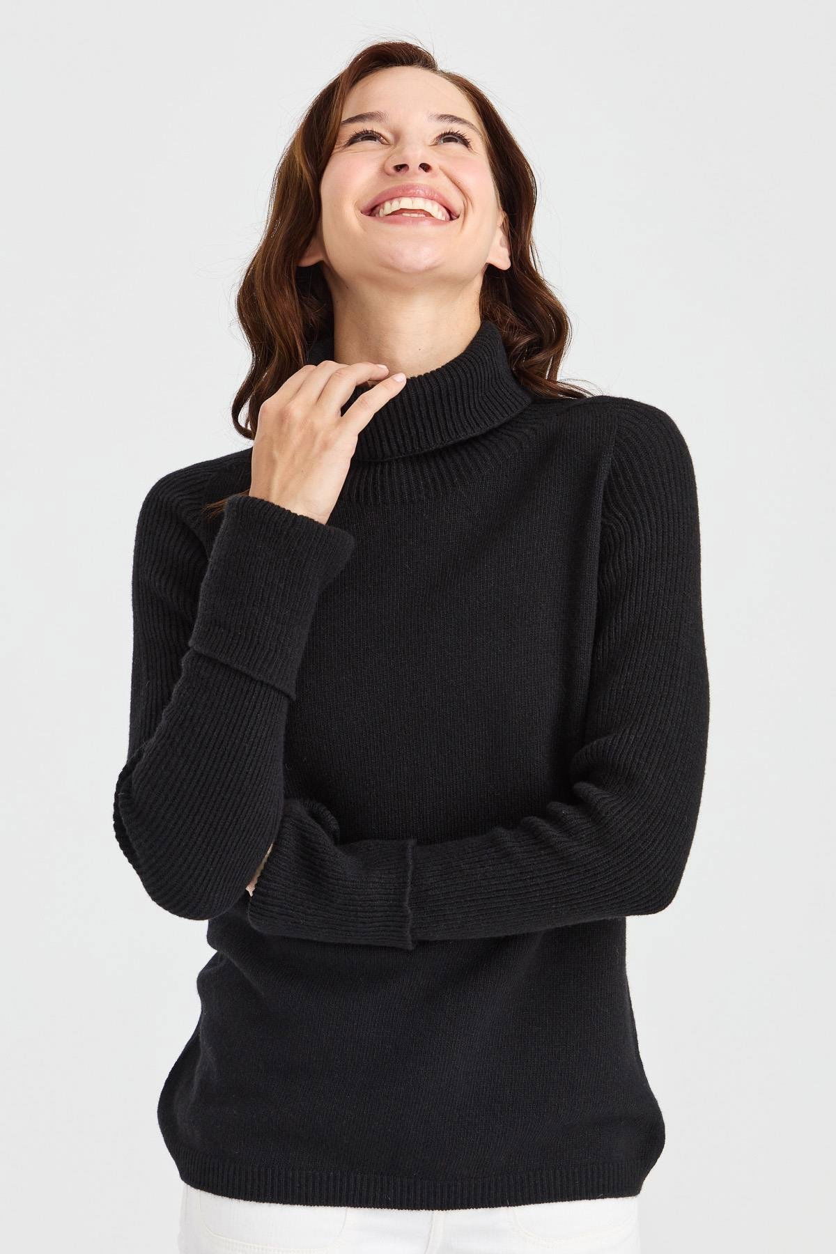 Desen Triko Kadın Tam Balıkçı Yaka Kolları Yırtmaçlı Yün Kazak 22001 Siyah - 1