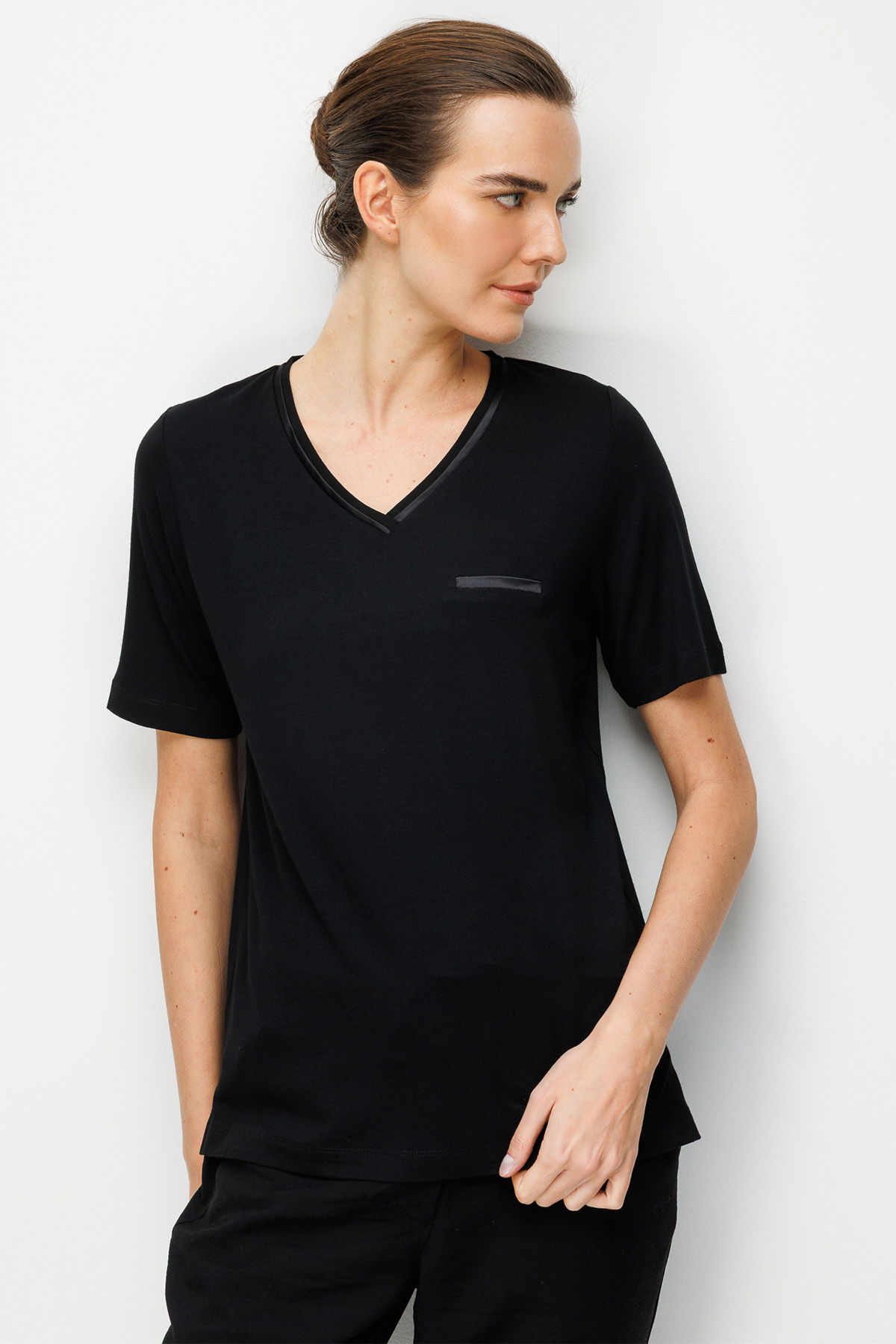 Desen Triko Kadın V Yaka Cebi Saten Şeritli Penye T-Shirt 26828 Siyah - 1