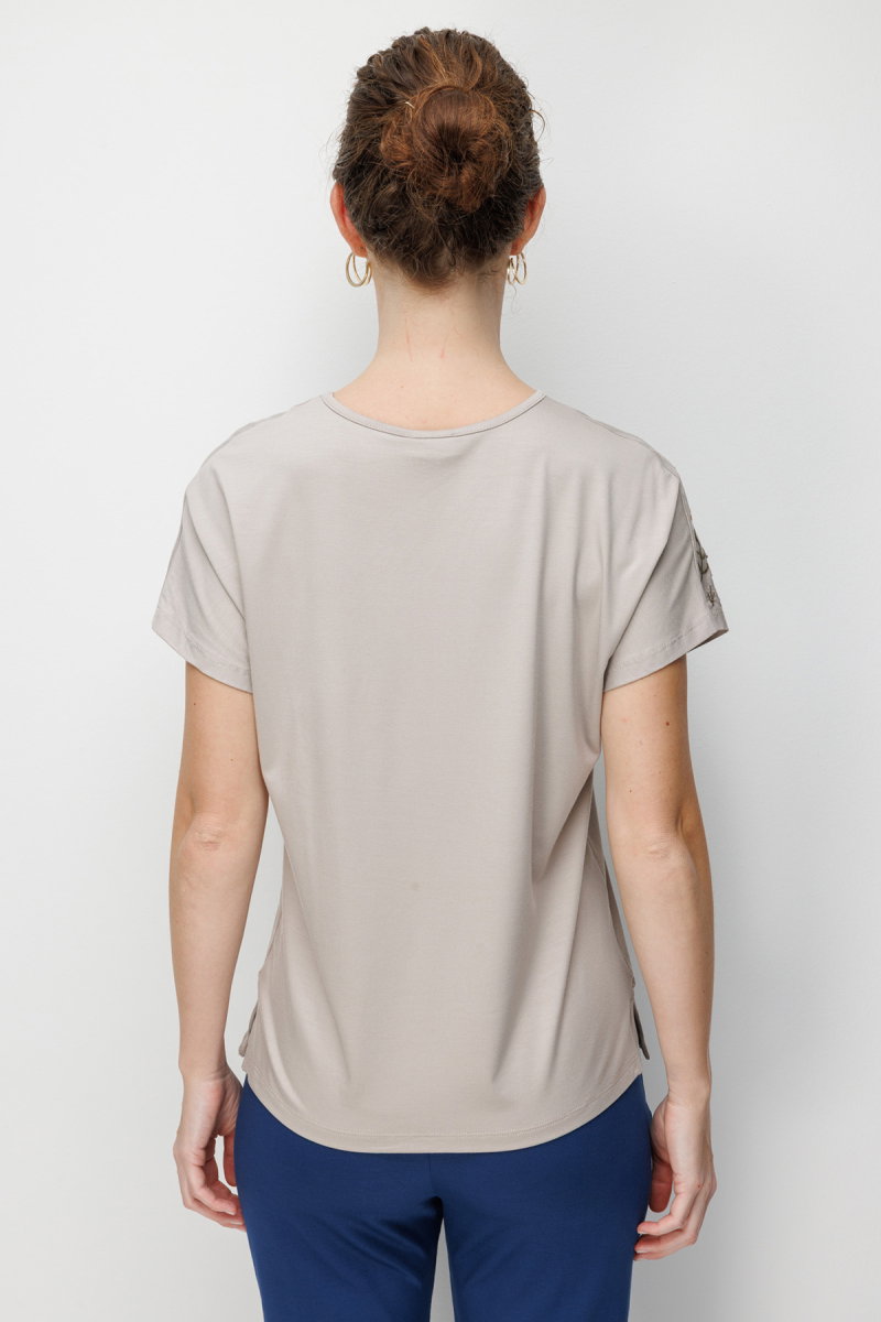 Desen Triko Kadın V Yaka Nakış İşlemeli Düşük Kollu Penye T-Shirt 26703 Bej - 4