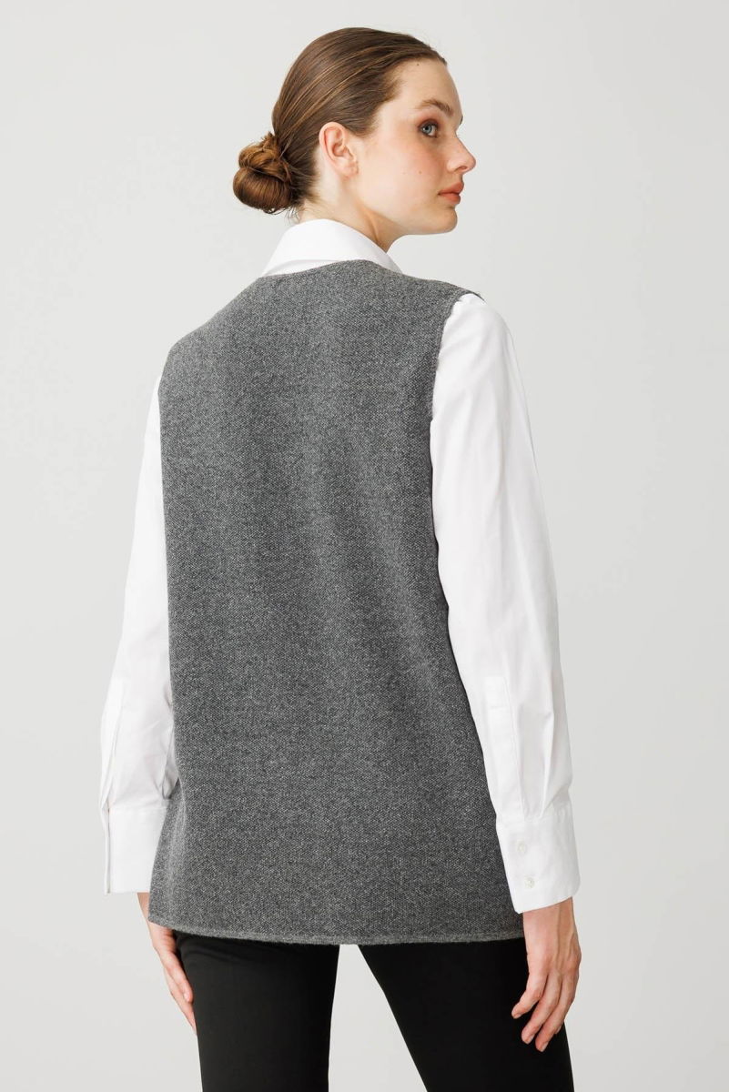 Desen Triko Kadın V Yaka Nakış İşlemeli Kısa Yün Yelek 25002 Füme - 4